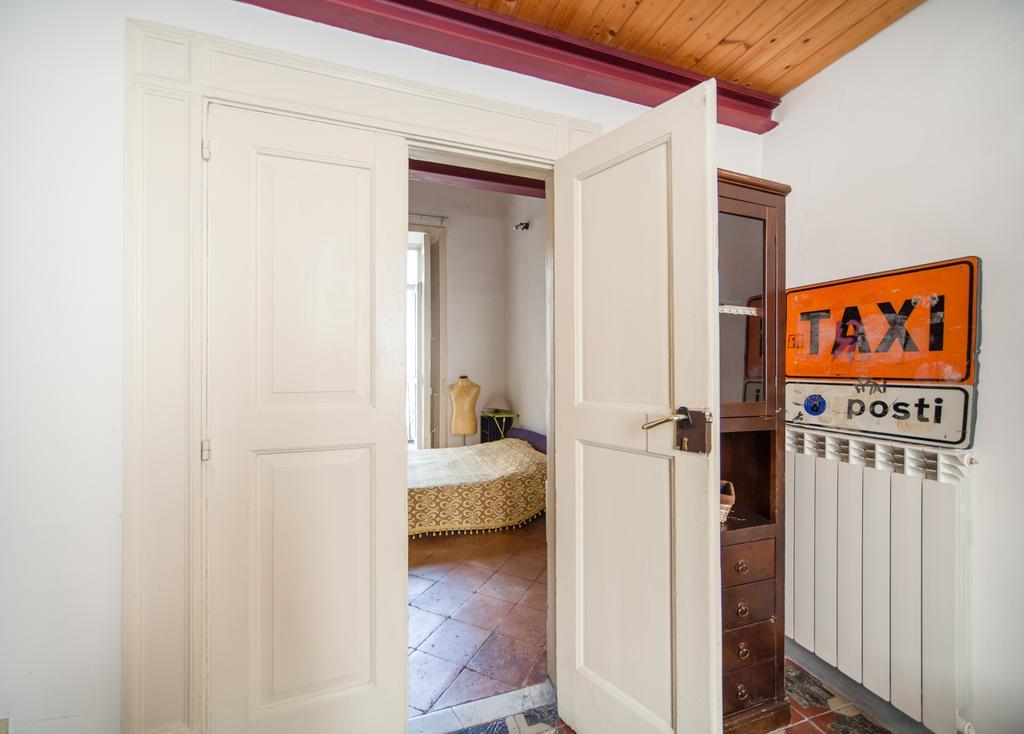 B&B Stella 10 Naples Bilik gambar