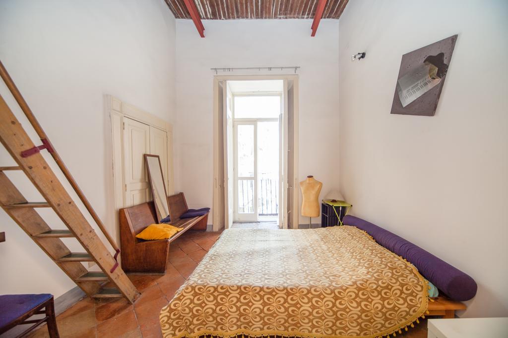 B&B Stella 10 Naples Bilik gambar